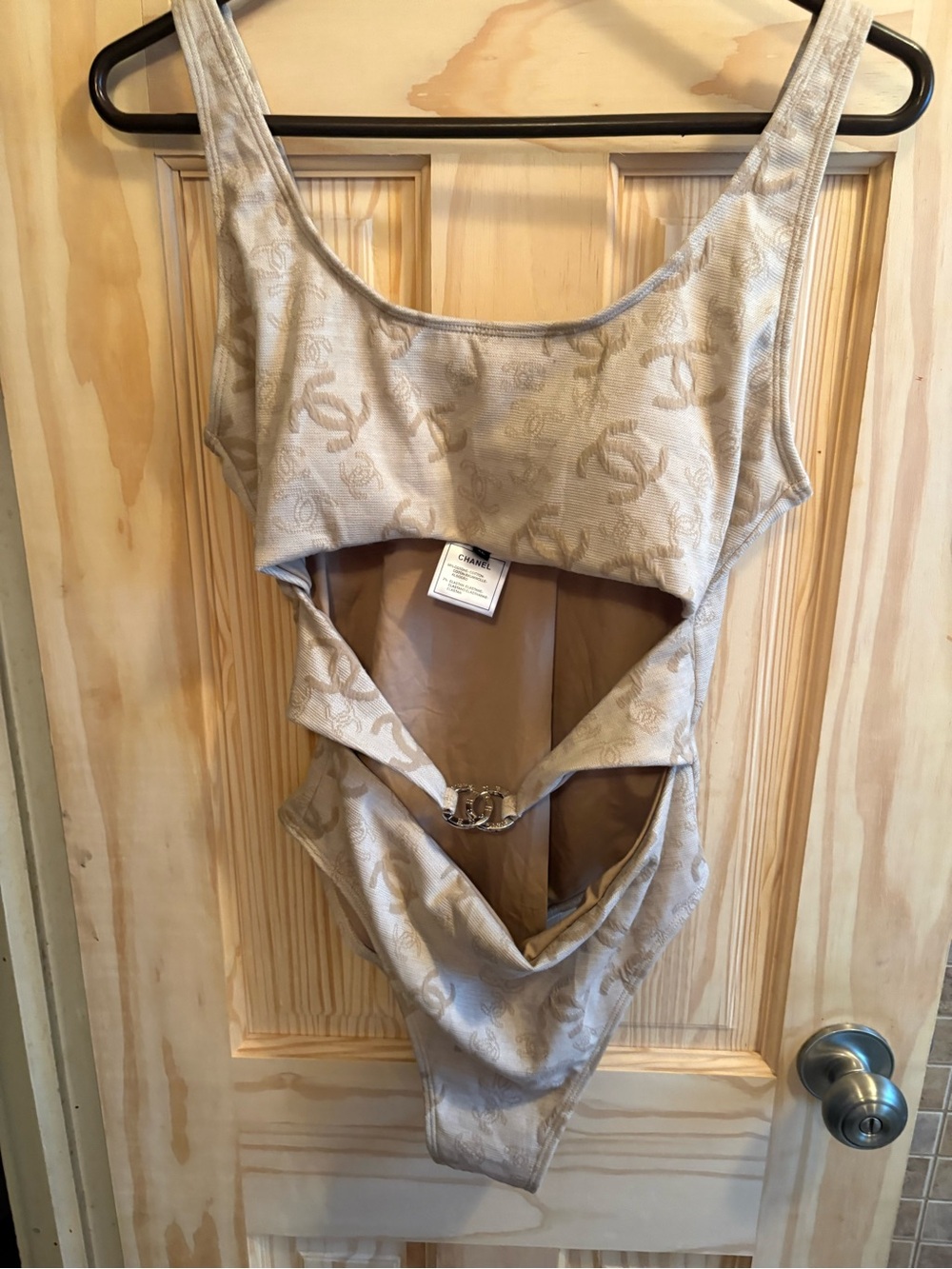 FASHION Beige Cutout One-Piece Swimsuit with Logo Jacquard - Picture 2 of 7